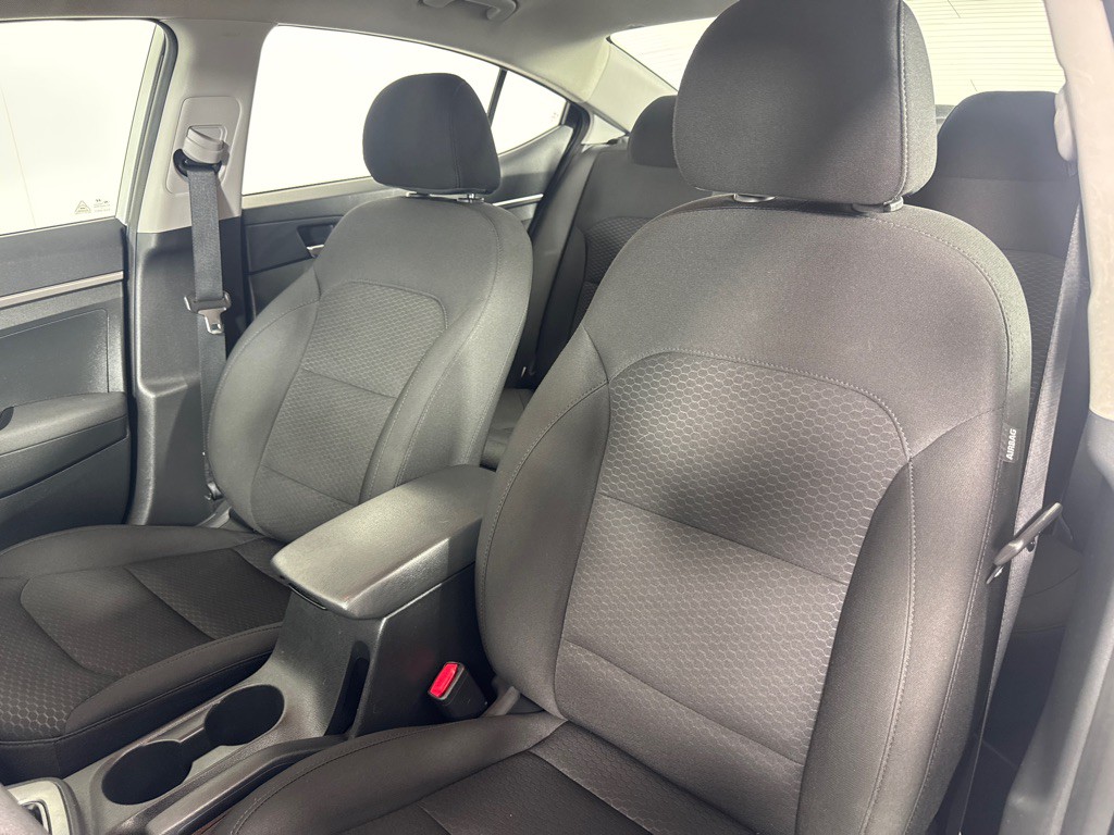 2019 Hyundai Elantra Image 13