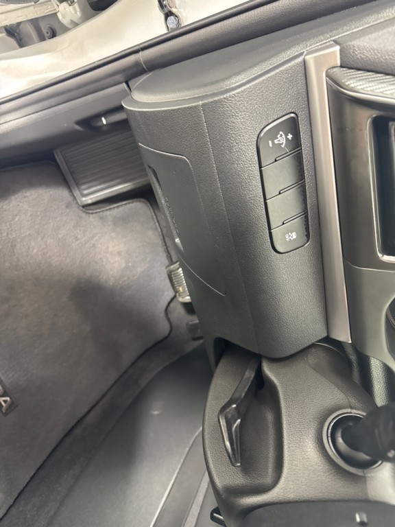 2019 Hyundai Elantra Image 14