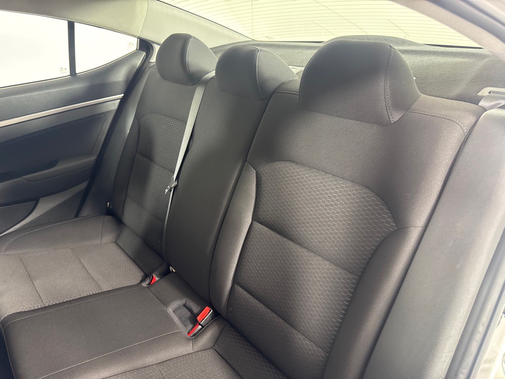 2019 Hyundai Elantra Image 19
