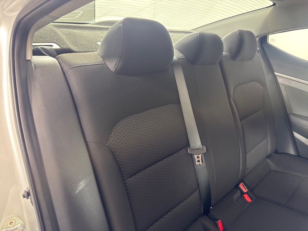 2019 Hyundai Elantra Image 21
