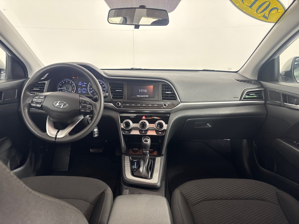 2019 Hyundai Elantra Image 24
