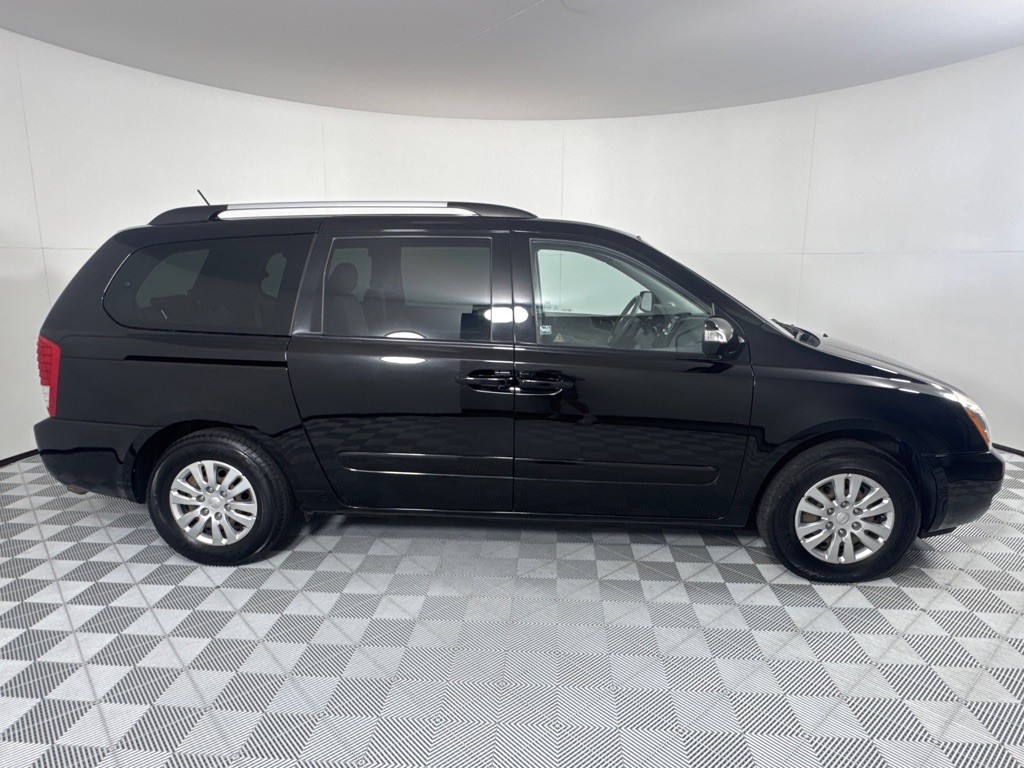 2011 Kia Sedona Image 4