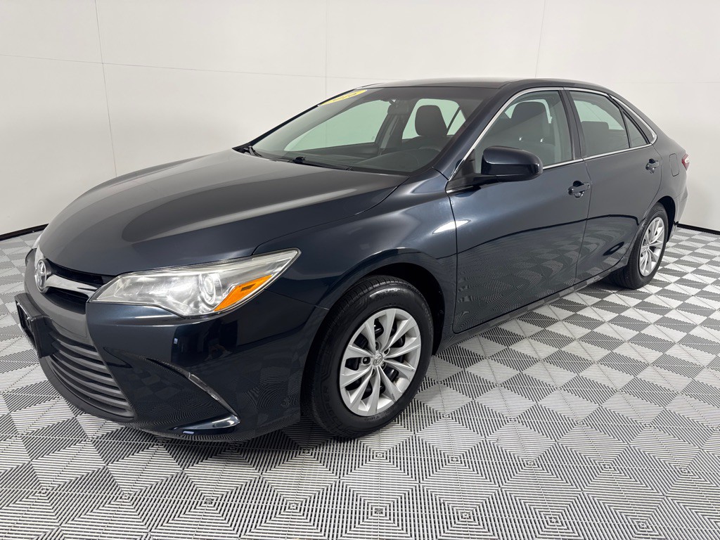 2016 Toyota Camry Image 8