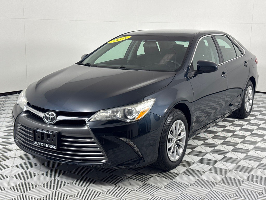 2016 Toyota Camry Image 9