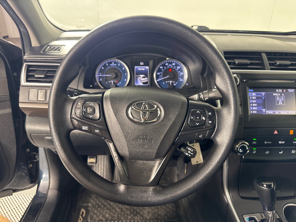 2016 Toyota Camry Image 14