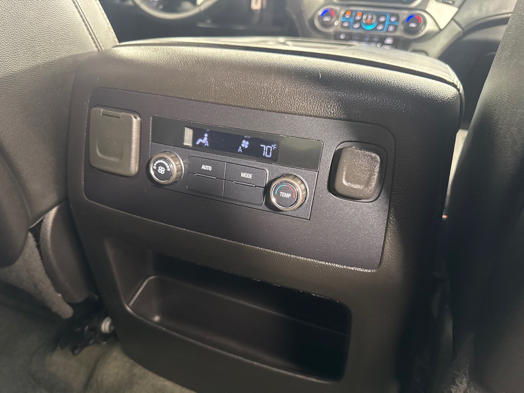 2015 Chevrolet Tahoe Image 28