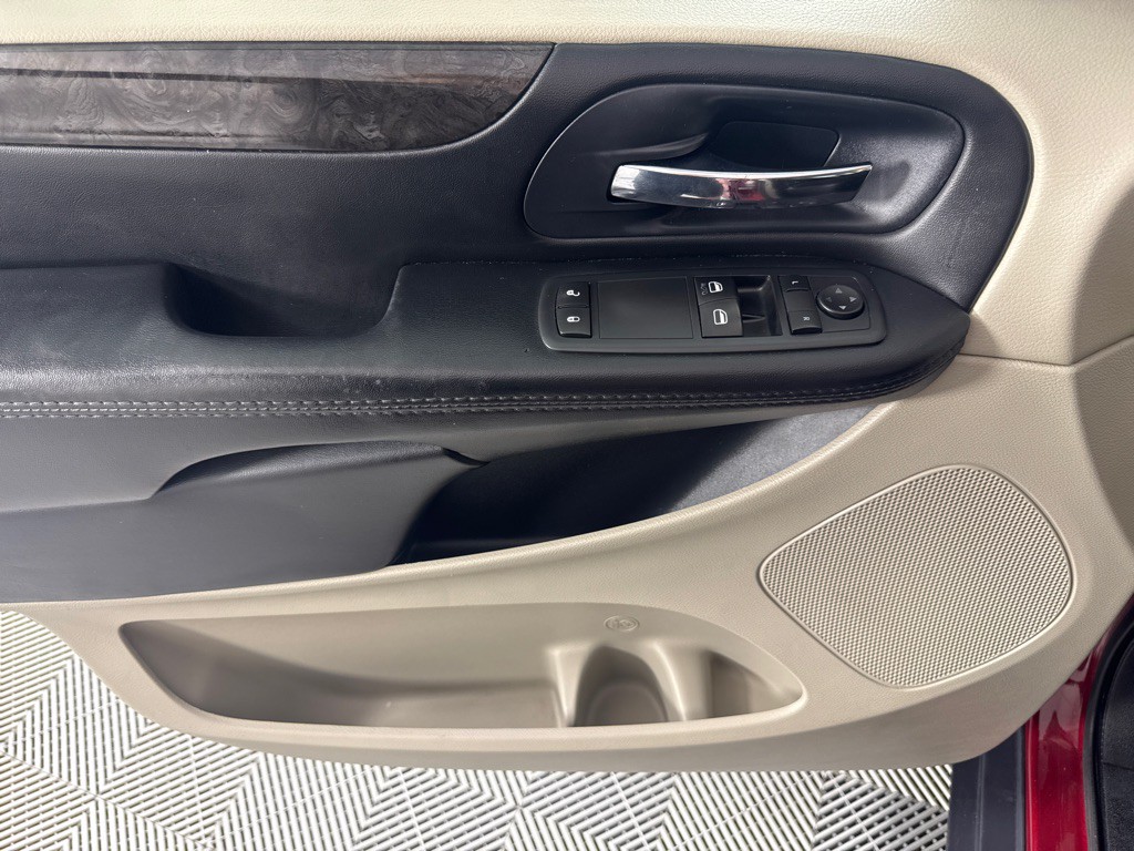 2016 Dodge Grand Caravan Image 12