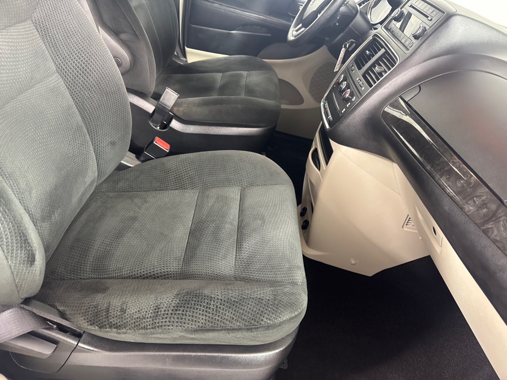 2016 Dodge Grand Caravan Image 23