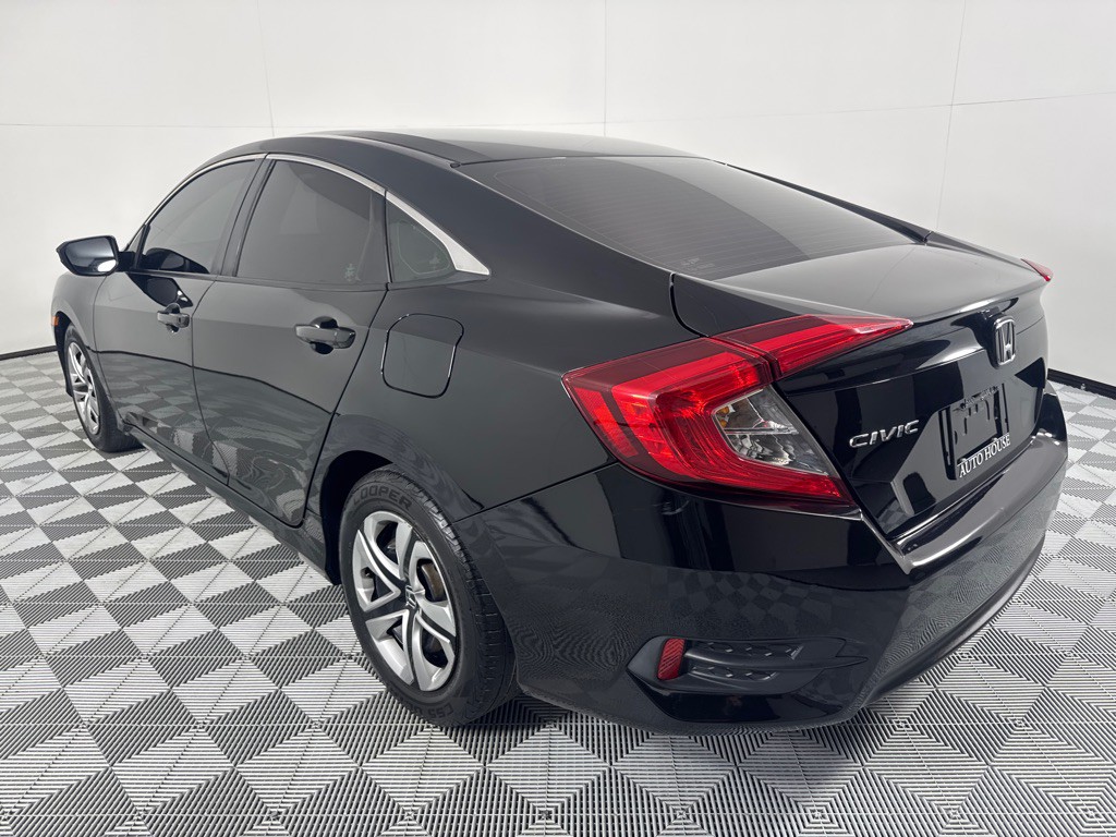 2017 Honda Civic Image 8