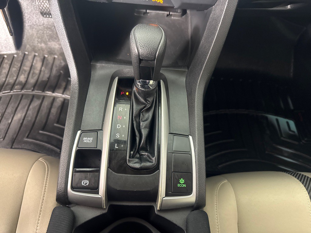 2017 Honda Civic Image 16