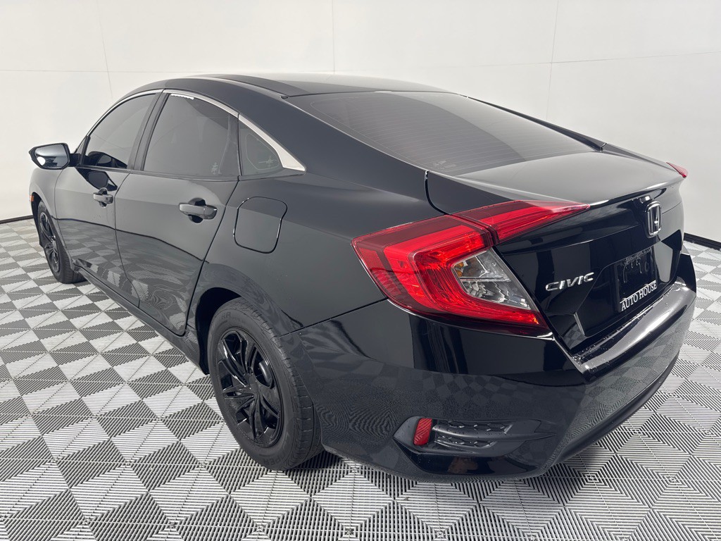 2017 Honda Civic Image 8