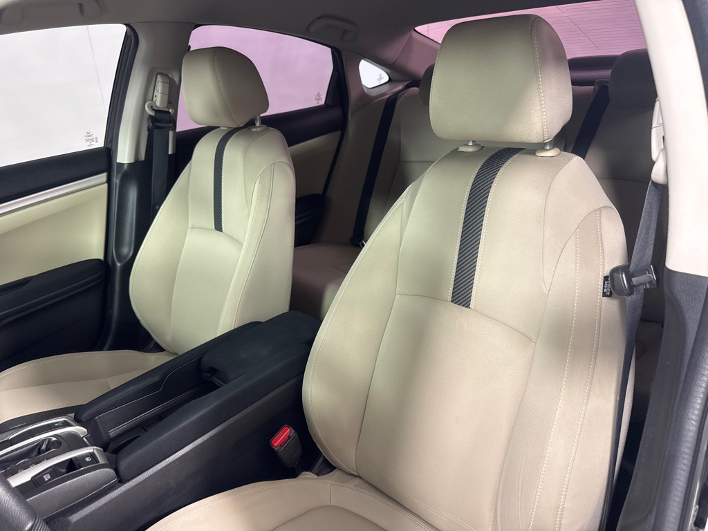 2017 Honda Civic Image 15