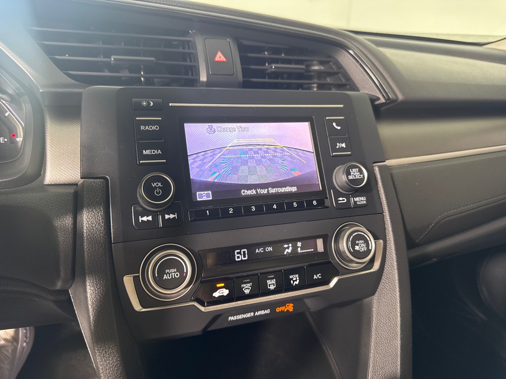 2017 Honda Civic Image 19