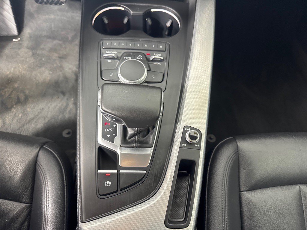 2017 Audi A4 Image 18