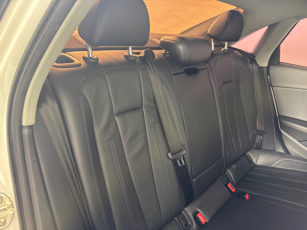 2017 Audi A4 Image 22