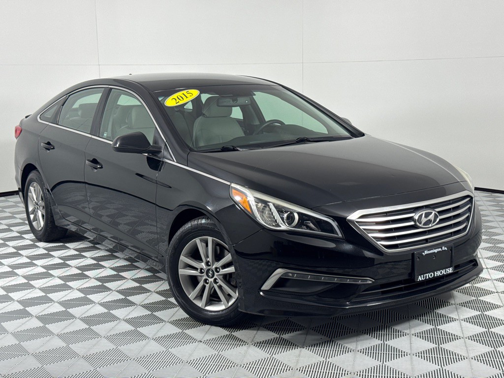 2015 Hyundai Sonata Image 2