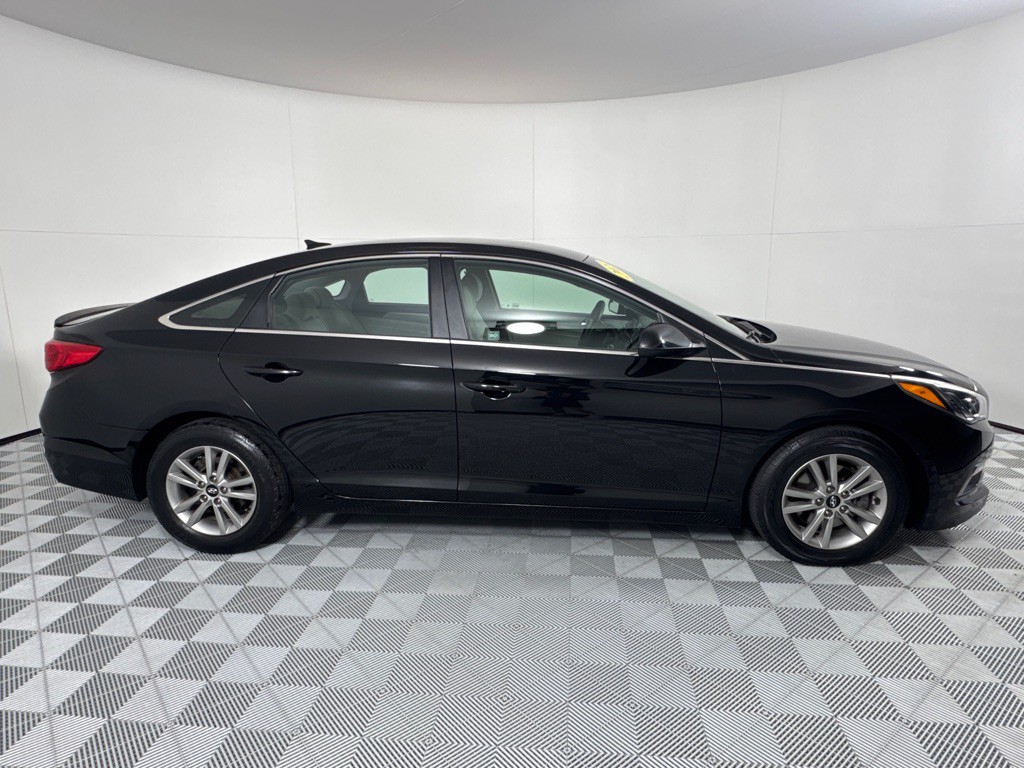 2015 Hyundai Sonata Image 4