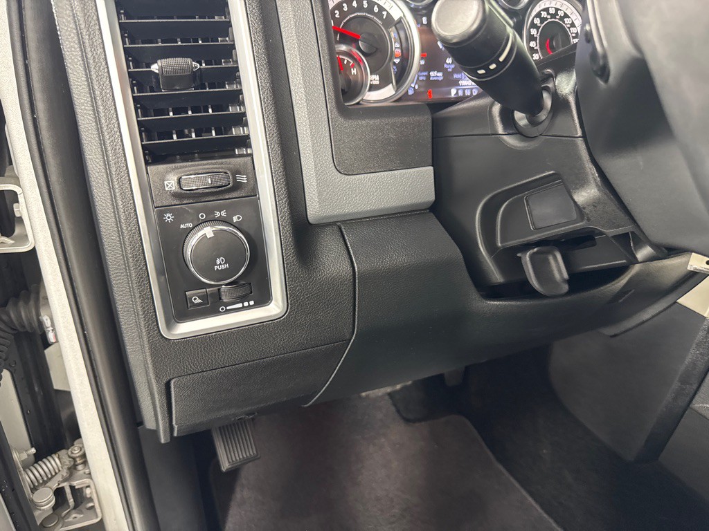 2015 RAM 1500 Image 12
