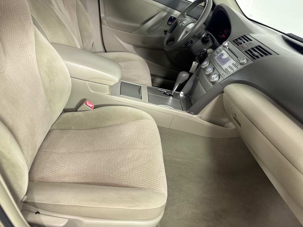2011 Toyota Camry Image 23