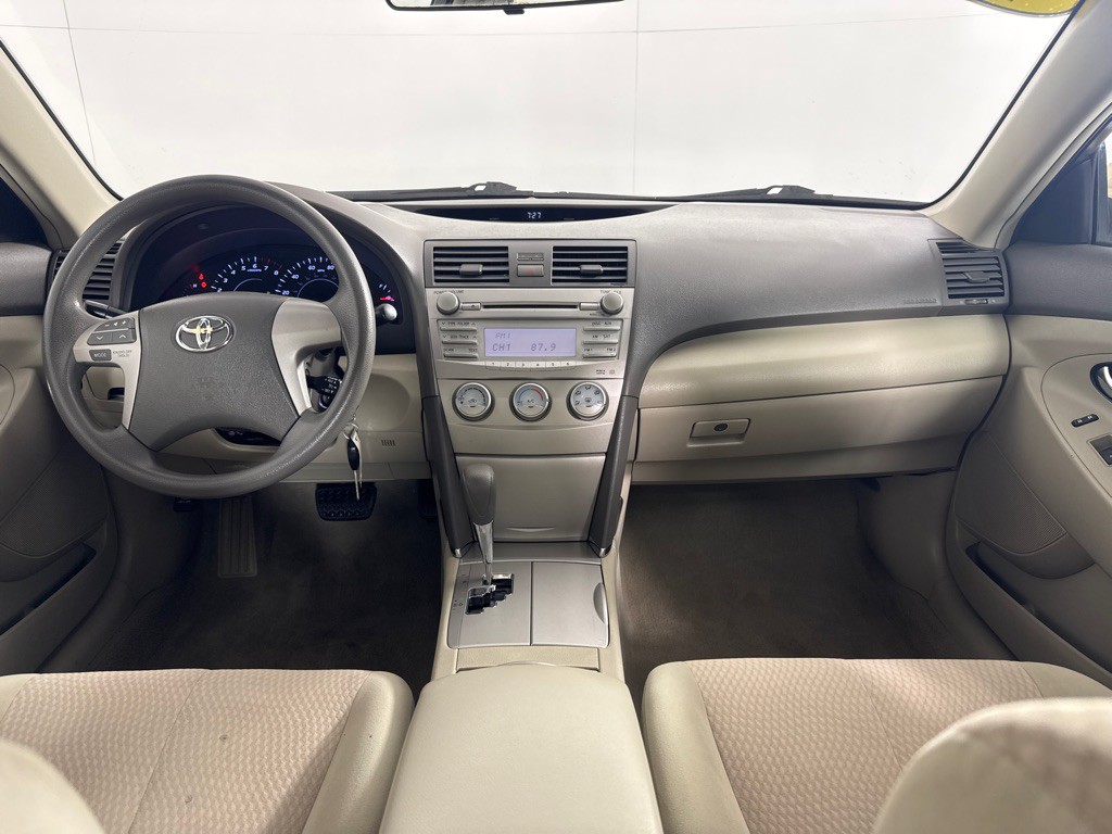 2011 Toyota Camry Image 25