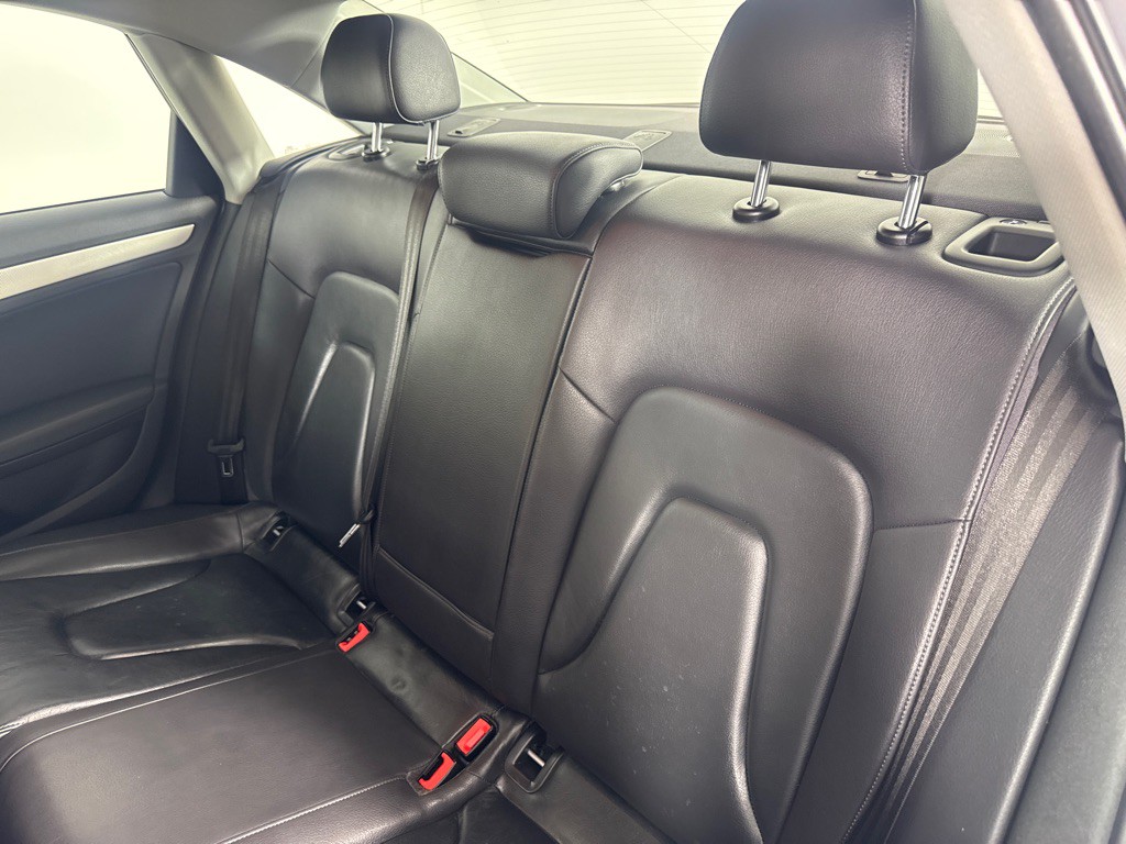 2015 Audi A4 Image 24