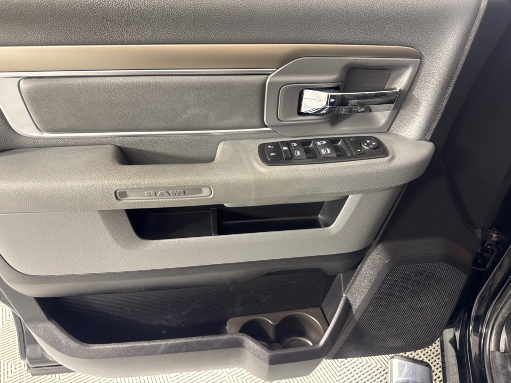 2014 RAM 1500 Image 12