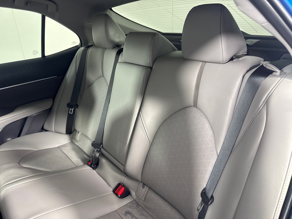 2020 Toyota Camry Image 21