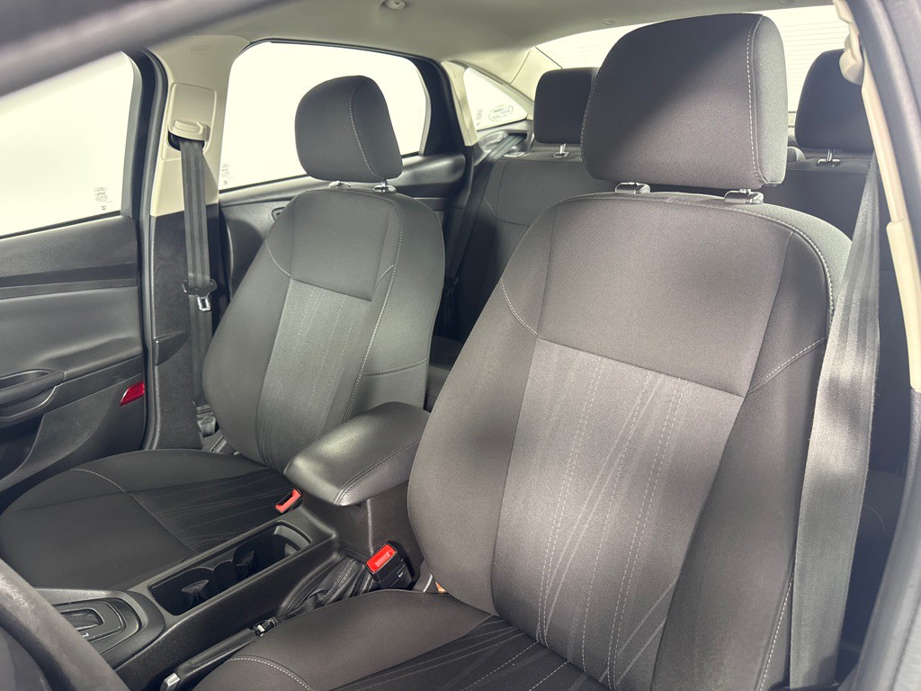 2015 Ford Focus Image 8