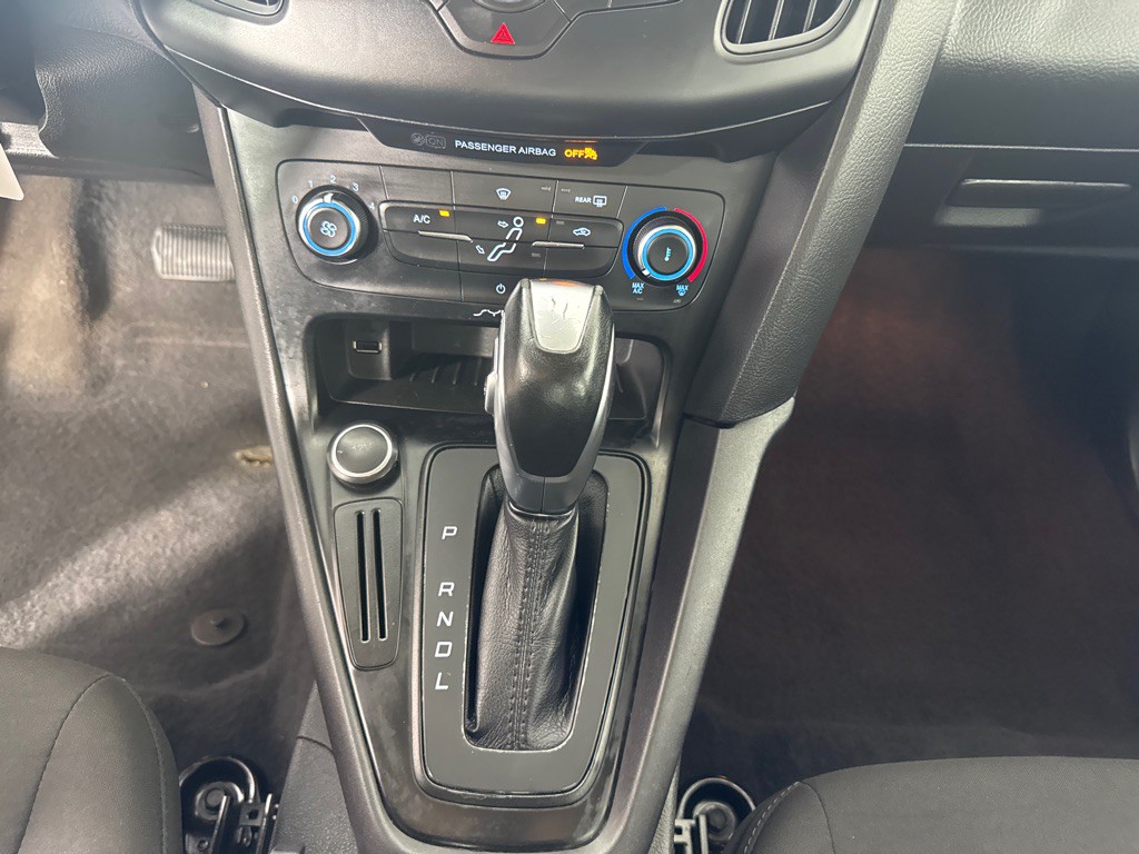 2015 Ford Focus Image 12