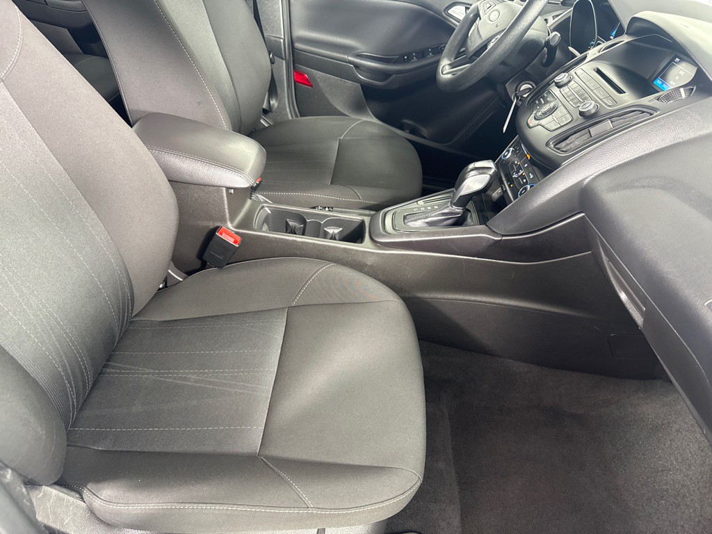 2015 Ford Focus Image 17
