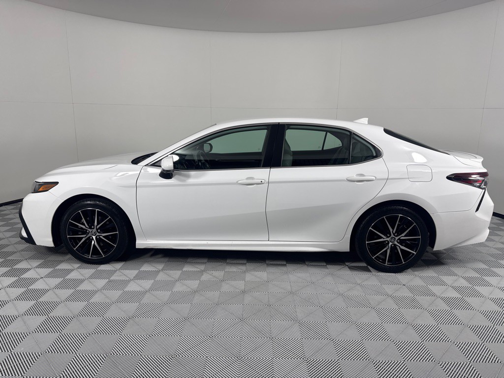 2022 Toyota Camry Image 7