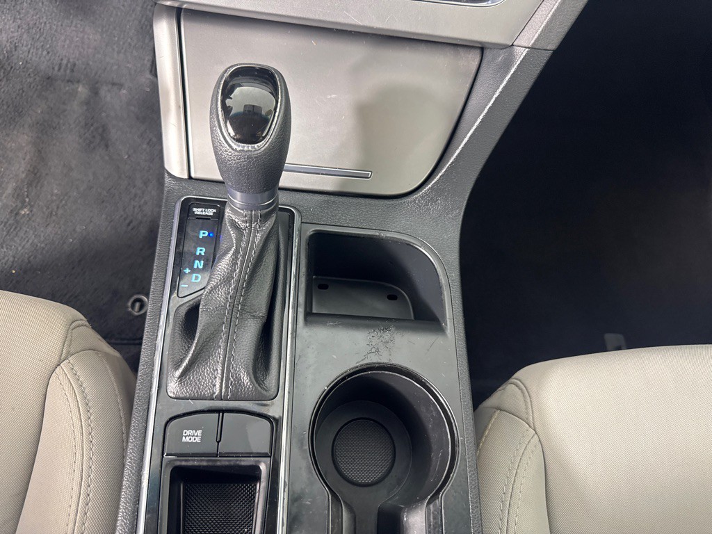 2016 Hyundai Sonata Image 16
