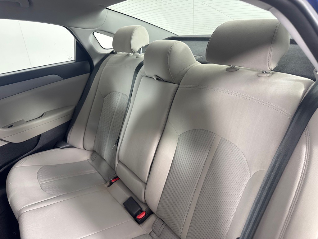 2016 Hyundai Sonata Image 18