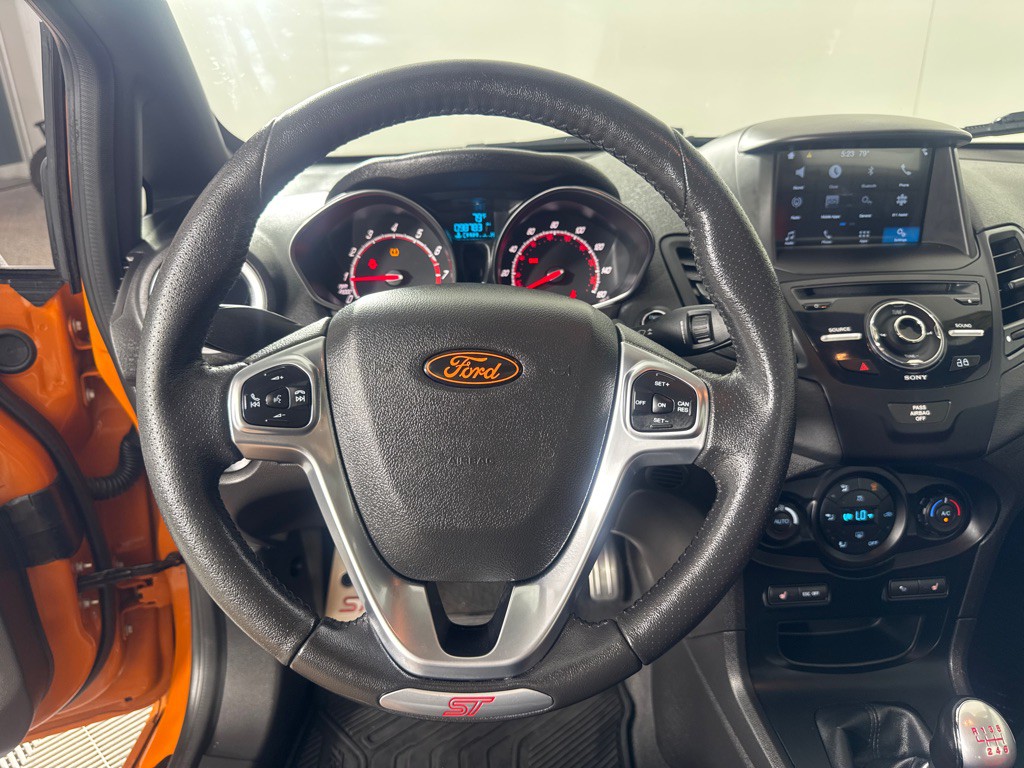 2017 Ford Fiesta Image 17