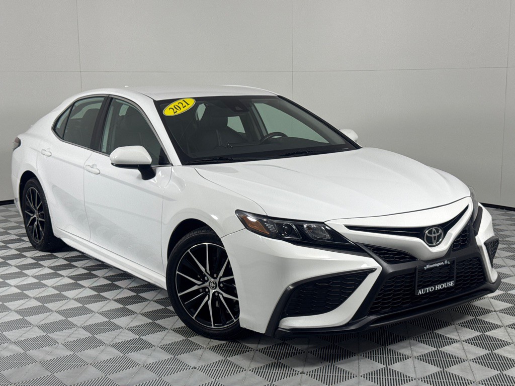 2021 Toyota Camry Image 2