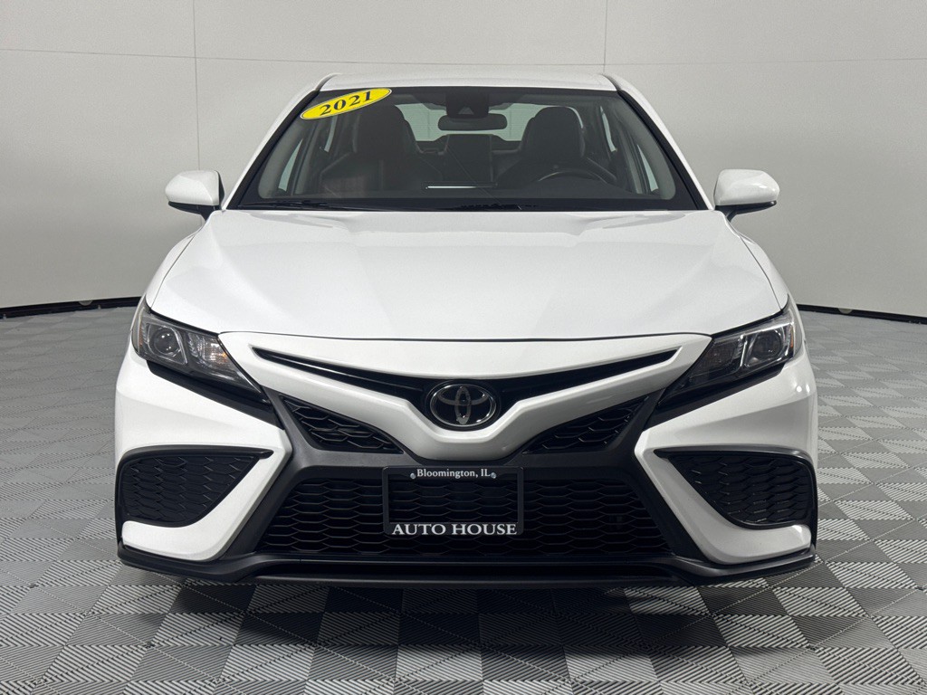 2021 Toyota Camry Image 12