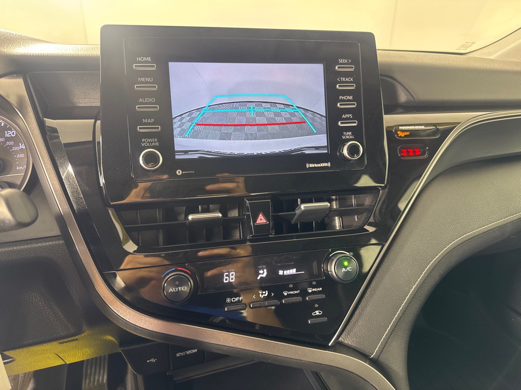 2021 Toyota Camry Image 18
