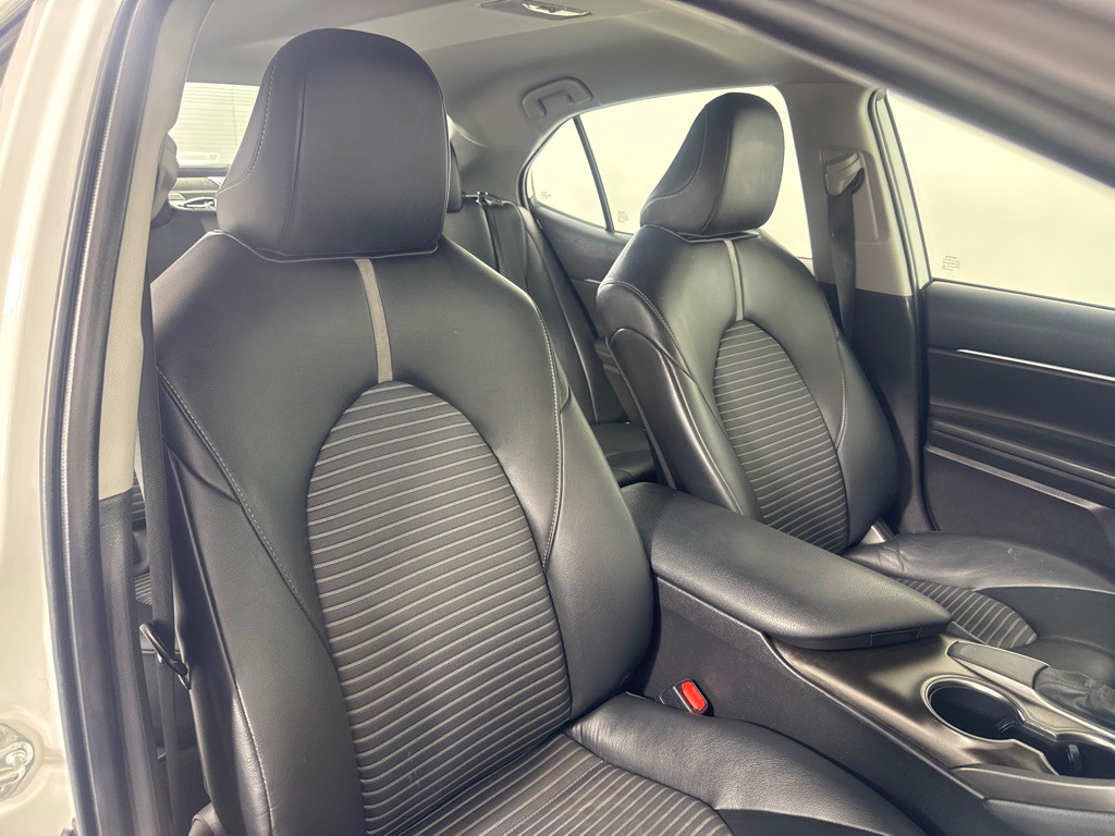 2021 Toyota Camry Image 25