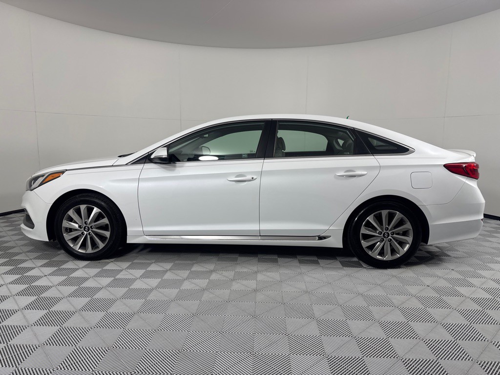2017 Hyundai Sonata Image 5