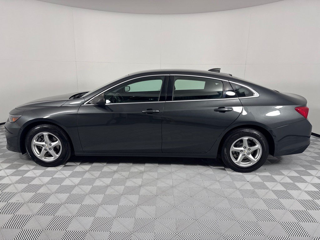 2017 Chevrolet Malibu Image 7
