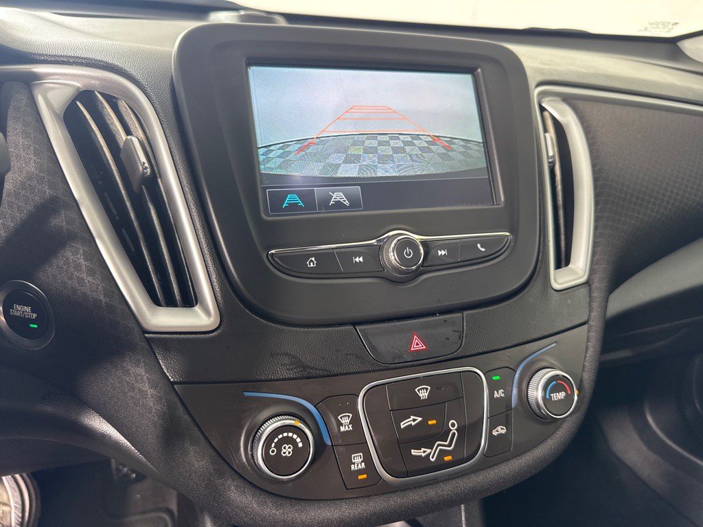 2017 Chevrolet Malibu Image 17