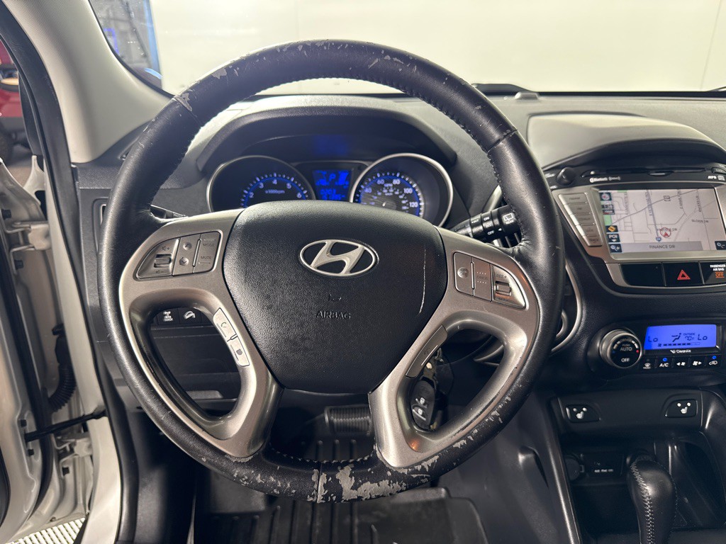 2011 Hyundai Tucson Image 14