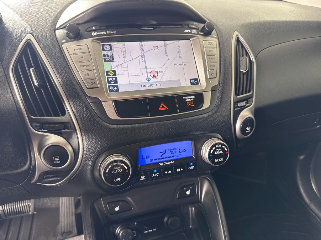 2011 Hyundai Tucson Image 15