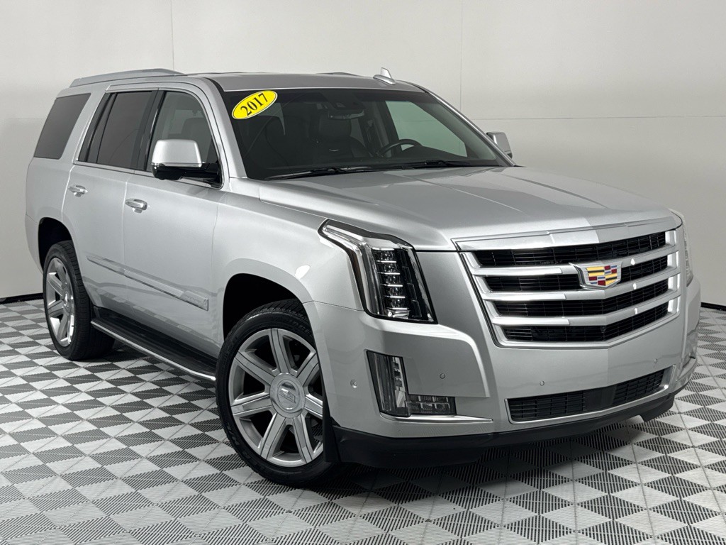 2017 Cadillac Escalade Image 2