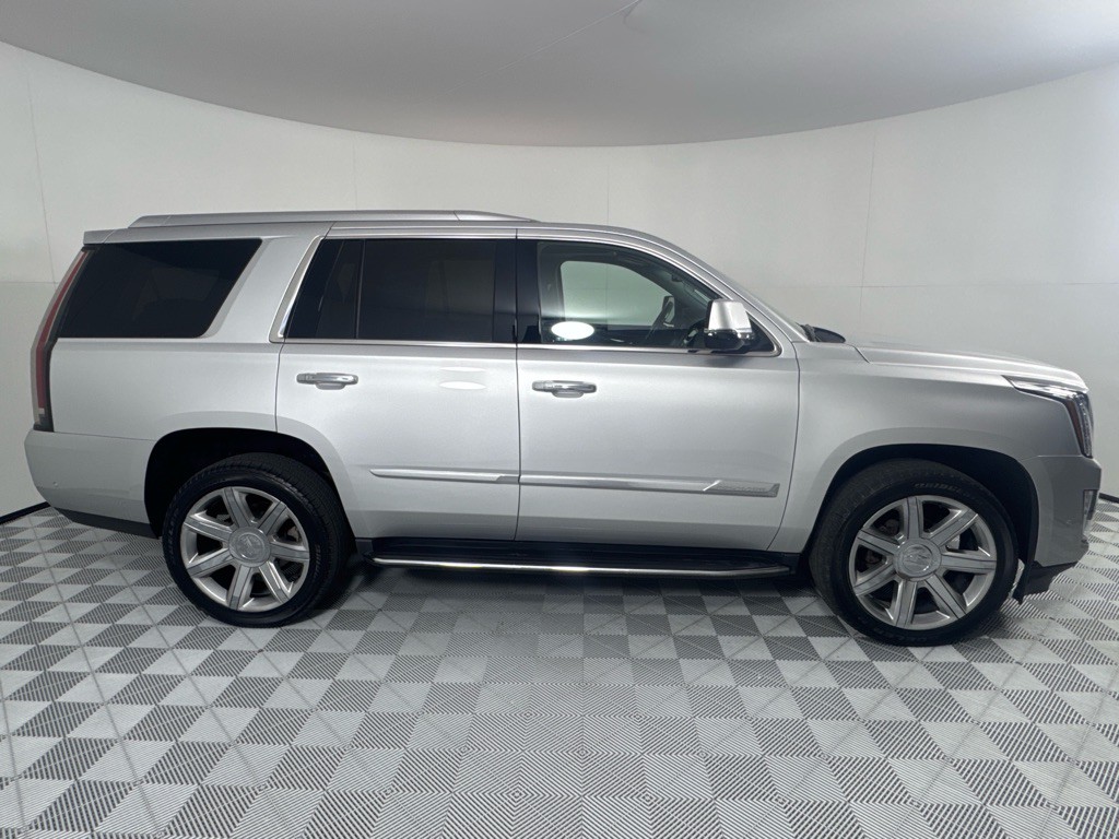 2017 Cadillac Escalade Image 4