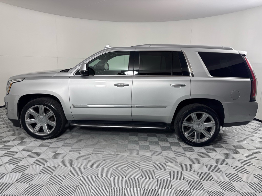 2017 Cadillac Escalade Image 9