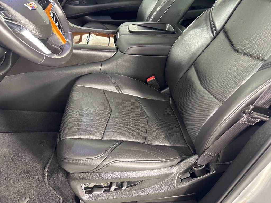 2017 Cadillac Escalade Image 14