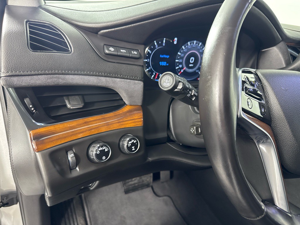 2017 Cadillac Escalade Image 17