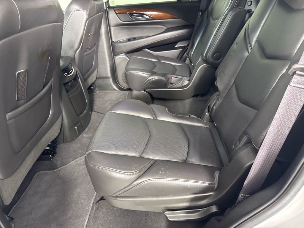 2017 Cadillac Escalade Image 21