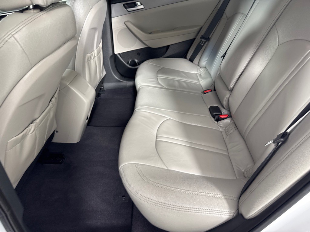 2016 Hyundai Sonata Image 17